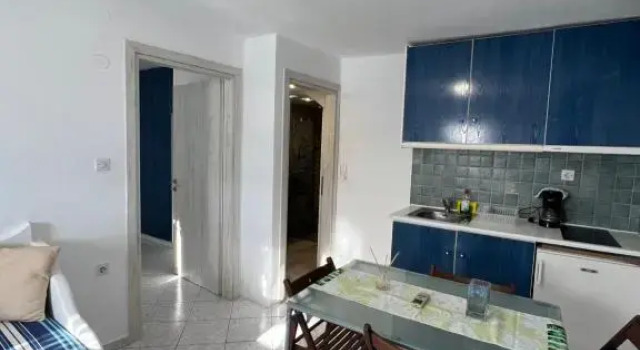 Christos rooms milos