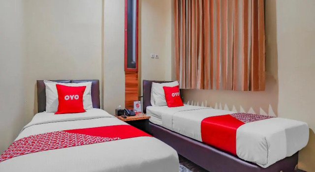 OYO 90064 Hotel Salon Fora & Cafe