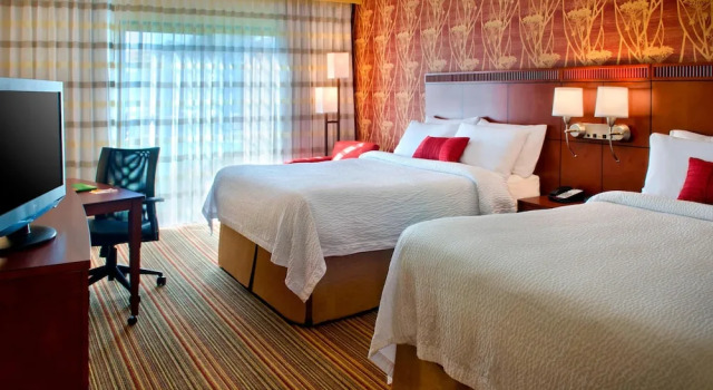 Четырёхместный люкс Courtyard by Marriott Mt. Laurel