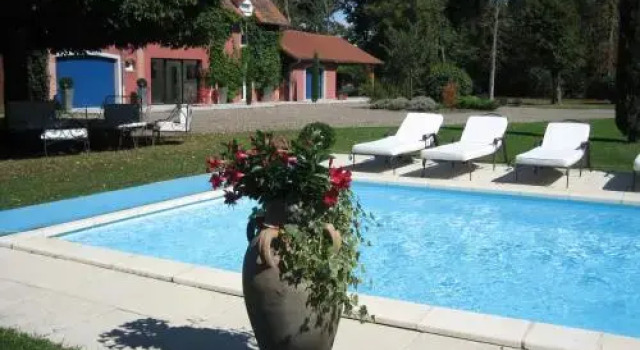 Domaine de la Sérita, Book Hotel Hoteller i Joze med parkering, Parkering