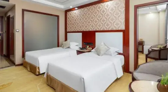 Люкс Baoshan Minghe Hotel