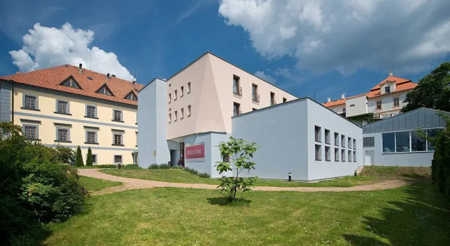 Maxmilian Lifestyle Resort, Prenota Resort Loučeň Boemia centrale
