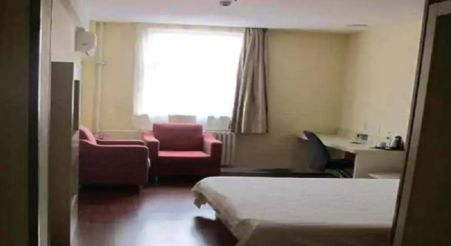 Hanting Express Ji'nan West Market Branch, Prenota Hotel Hotel a Shandong con parcheggio, Parcheggio