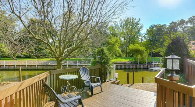 Коттедж Vermilion River Home w/ Hot Tub & Private Dock