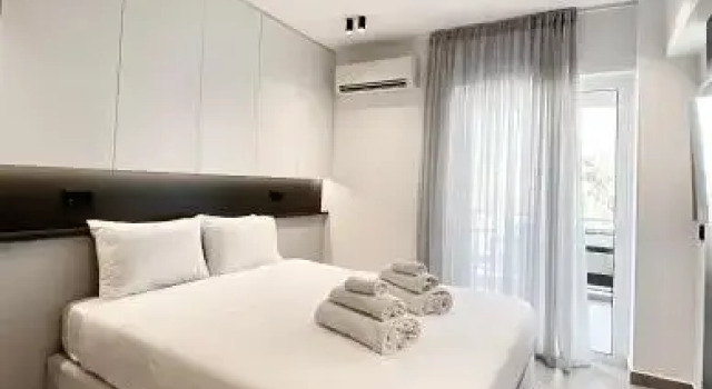 Aparment 10m away from the sea - Porto Rafti, Забронировать Апартаменты/квартира Отели Маркопоуло - Месогаиа с парковкой, Парковка