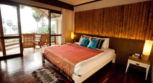 Полулюкс Tanaosri Resort Pranburi