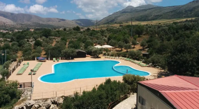 Двухместный номер Standard с видом на бассейн Villa Zina Family Resort