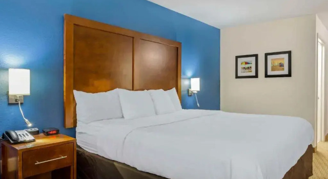 Номер Standard Comfort Inn Garner Clayton I-40