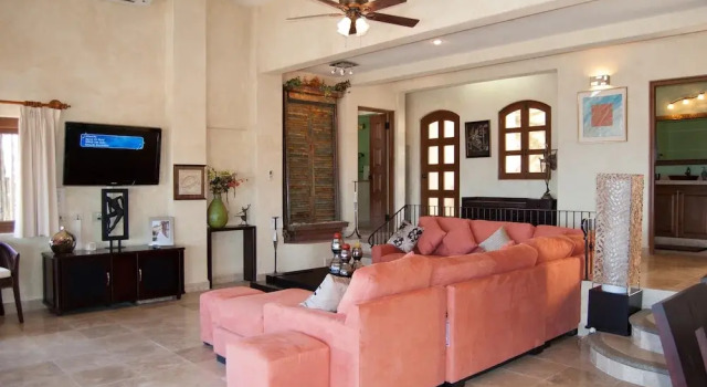 4 BR Villa Near Los Cabos' Best Surfing: Villa Vista del Mar, Забронировать Вилла Отели Южной Нижней Калифорнии с парковкой, Парковка