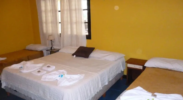 Четырёхместный номер Standard c 1 комнатой Passaros Suite Hotel