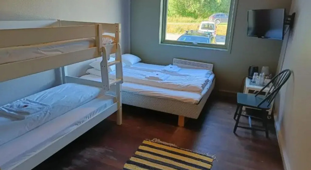 Standardní Třílůžkový pokoj Austbø Hotell