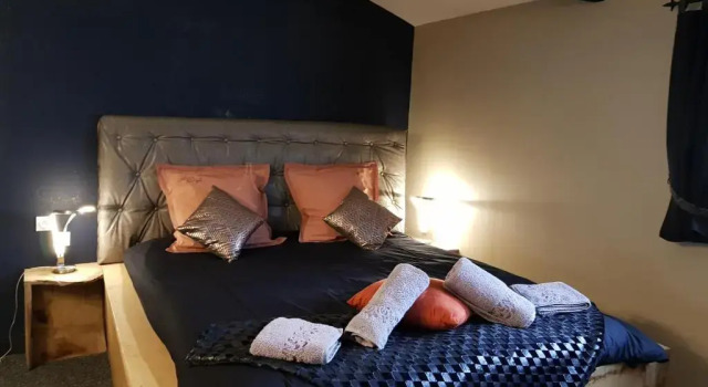 Au detour de Gournay, Book Hotel  