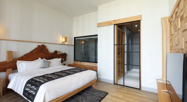 SkyeBay Club