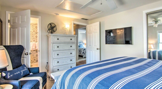 Fire Pit + Views: Canal-front Fenwick Island Home, 예약 휴가용 주택 Fenwick Island Delaware Beaches