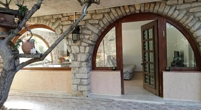 Bas de villa au chant des cigales, Забронировать Вилла Виллы Овернь-Рона-Альпы, Вилла