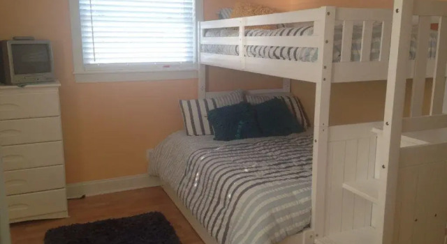 Heaven Sent - 4 Br Home, Book Hotel Hoteller i Supply med parkering, Parkering