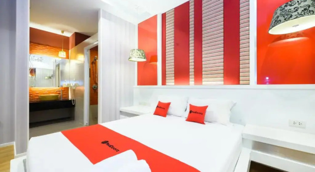 Номер Standard RedDoorz Plus Ruen Rattana Resort