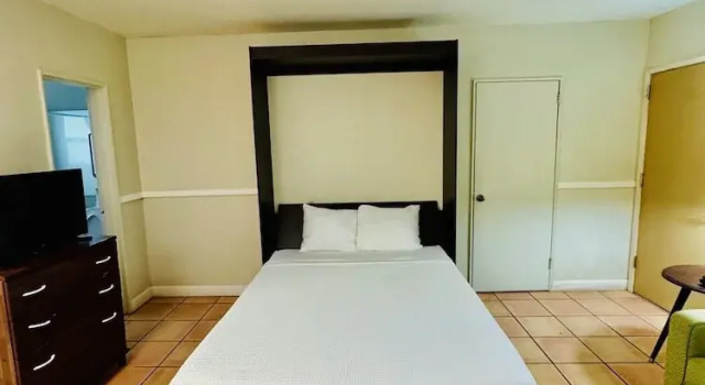 Двухместный люкс Silver Seas Beach Resort