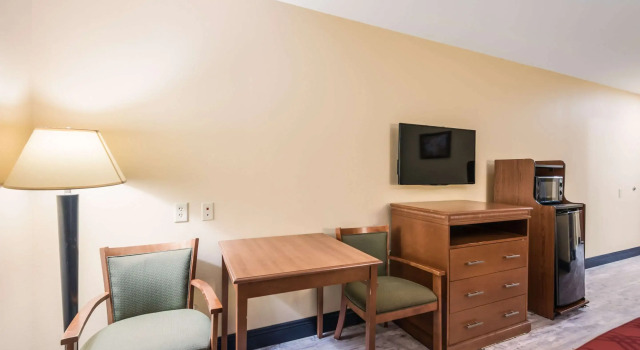 Econo Lodge Inn & Suites Little Rock SW, Book Hotel Little Rock 