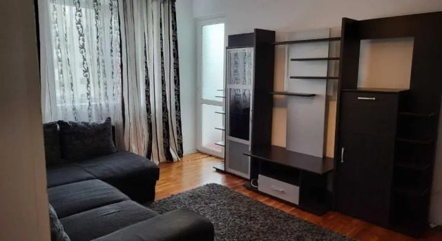Apartament de vis cu parcare privata