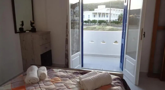 Onar Loutra, Kythnos, Prenota Hotel Loutra Kythnos
