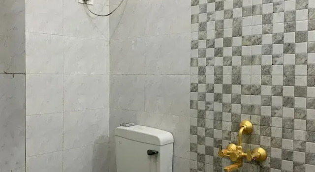 Четырёхместный номер Deluxe Hotel Indra Palace By GRB