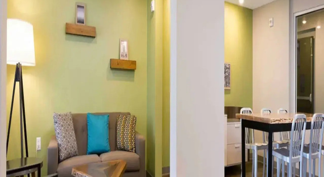 Woodspring Suites Baton Rouge Airport, Забронировать Отель Батон-Руж Луизиана, рядом с Plank Plaza Shopping Center