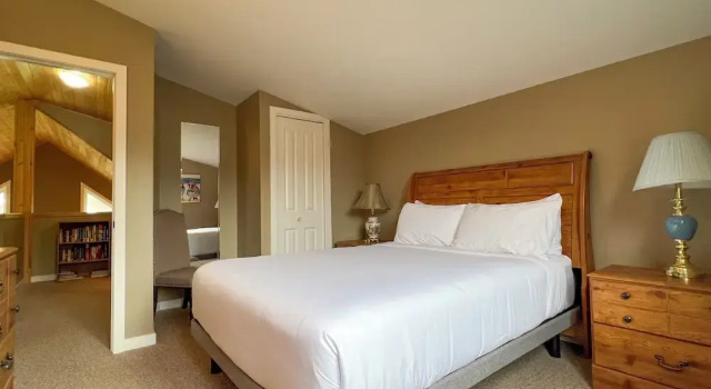 Geiler Corner Resort, Buchen Sie Resort Wasagaming Kanada