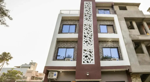 Hotel Arrowcity Inn by OYO Rooms