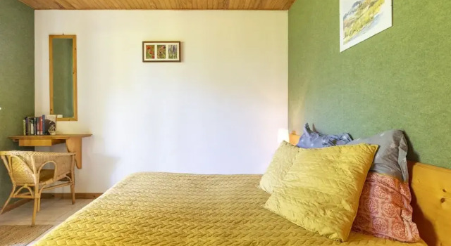Tranquil Villa in Les Salelles