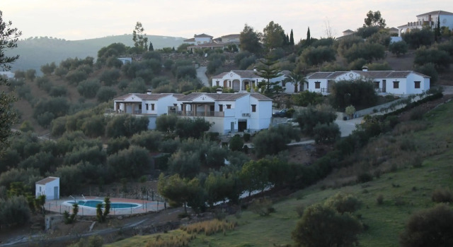 Serene Retreat in Lake Vinuela With Breathtaking Views, Prenota Casa vacanze Viñuela Axarquía