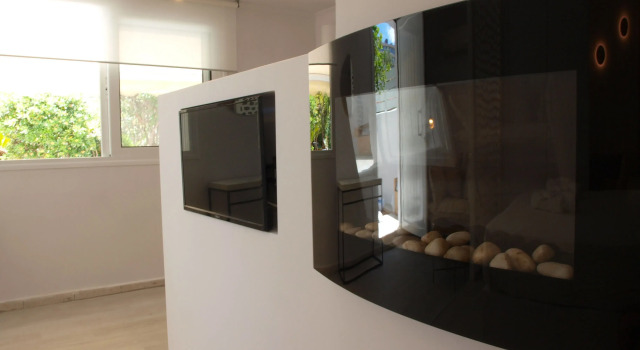 Kavouri Seaside Luxury Bungalow