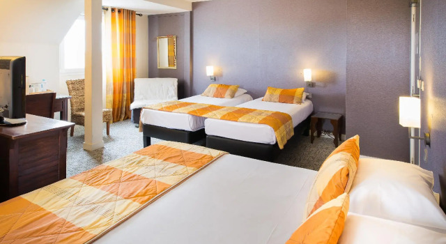 Четырёхместный семейный номер Standard Best Western Adagio Saumur
