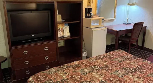 Peddlers Inn Motel