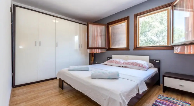 Awesome Home in Jezera With Wifi and 2 Bedrooms