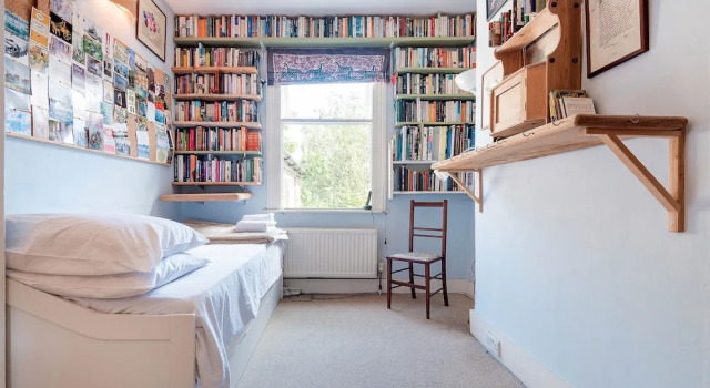 Enchanting Hammersmith Home Close to Shepherds Bush by Underthedoormat