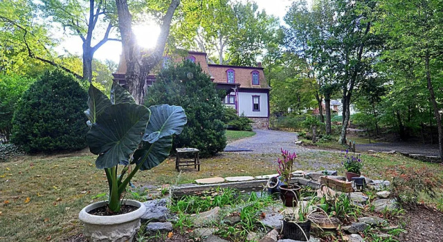 Коттедж Manor at Berkeley Springs