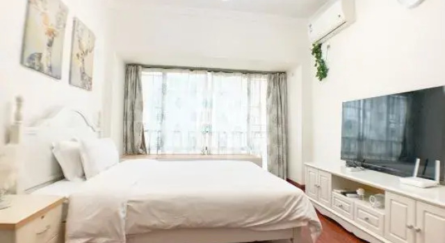 Люкс с 3 комнатами XingFuLi Service Apartment