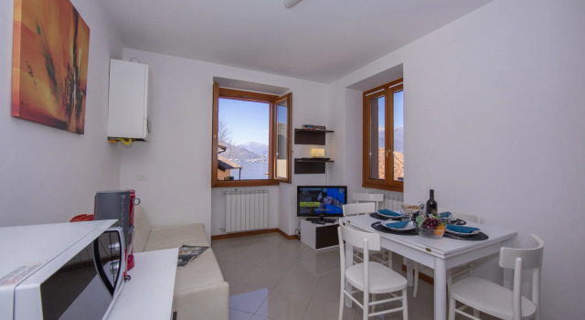 Fontana Del Lago Apt. 1, Book Apartment Hotels in Fiumelatte with Parking, Parking