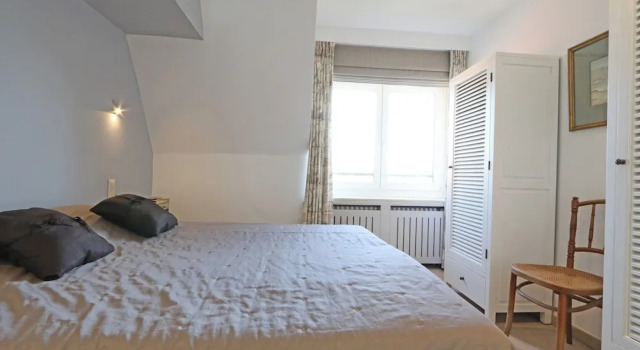 Apartment in Knokke Near Zeedijk Beach