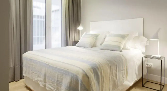 Bella Easo 2 by FeelFree Rentals, Rezerwuj Hotel Hotele w Baskonia z parkingiem, Parking