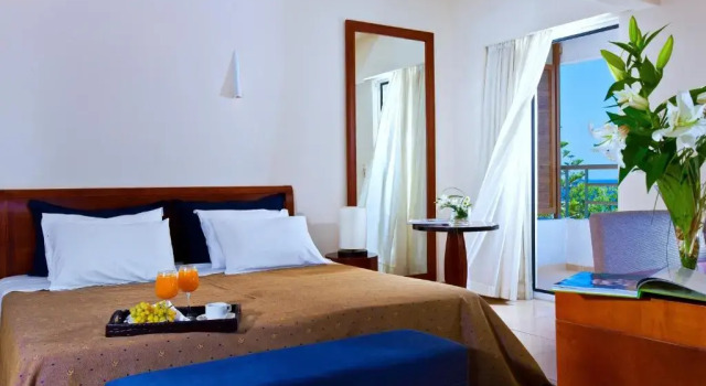 Полулюкс с частичным видом на море Apollonia Beach Resort & Spa