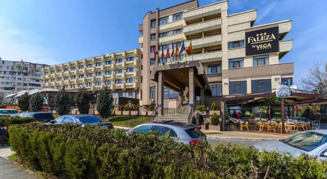 Faleza Hotel by Vega, Забронировать Отель Отели в центре Галаца с завтраком, отели в центре Галаца с завтраком