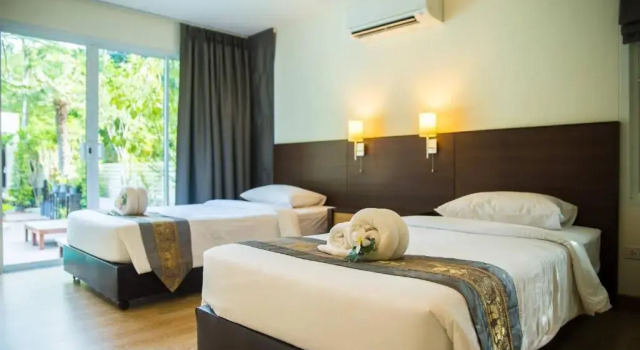 Бунгало с 2 комнатами Baan Klang Aow Beach Resort