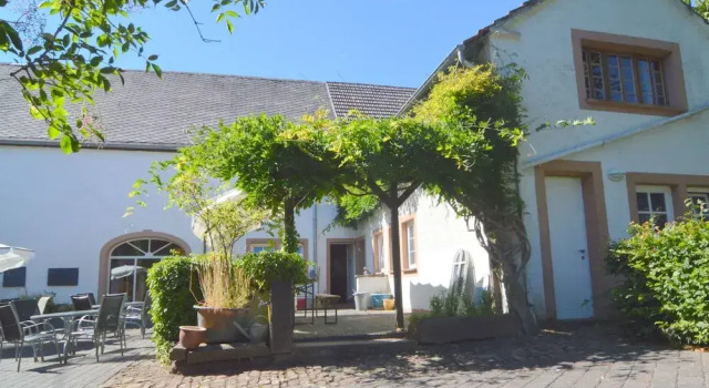 Апартаменты Cosy Apartment With Terrace in Meisburg