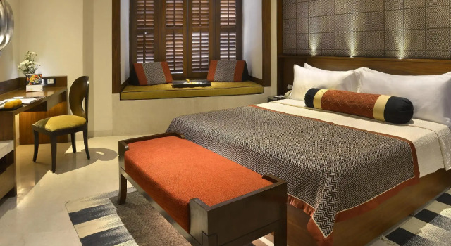 Номер Standard The Lalit Great Eastern Kolkata