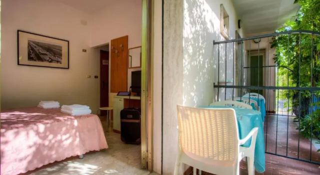 Двухместный номер Standard с балконом Albergo Villa Lucia