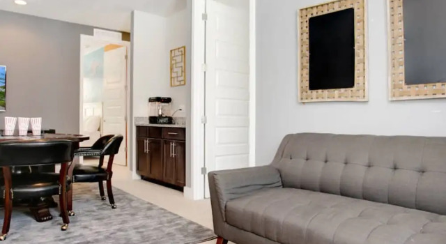 Коттедж Stylish Family Home Sleeps 22 Enc101