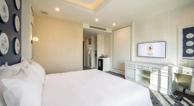 Двухместный номер Superior с балконом и с видом на реку Eastin Hotel Vientiane
