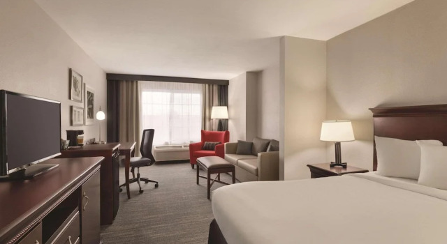 Люкс c 1 комнатой Garner Hotel Madison - Huntsville Airport by IHG